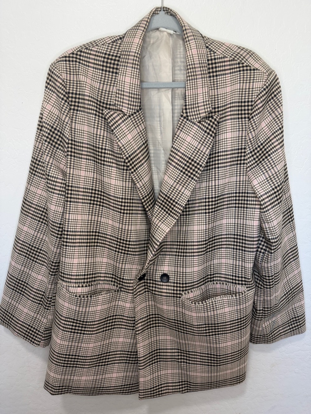 Gee Gee women’s plus size 2X Plaid Oversized Blazer Light Pink jacket tan career